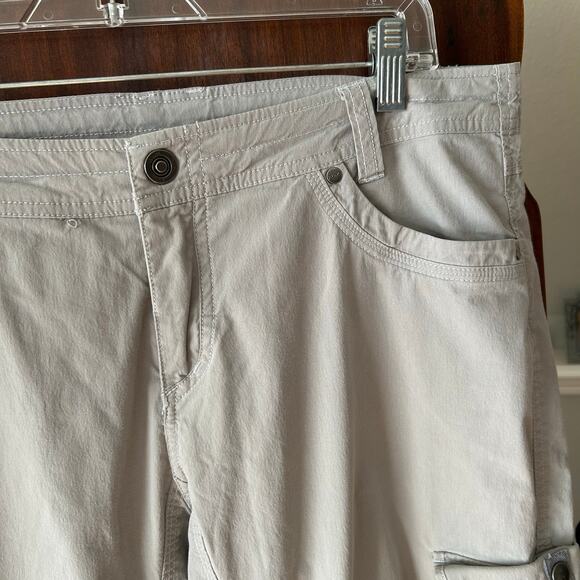 KUHL Legendary Womens Gray Cargo Convertible Roll Up Hiking Pants Size 12 - Picture 4 of 11